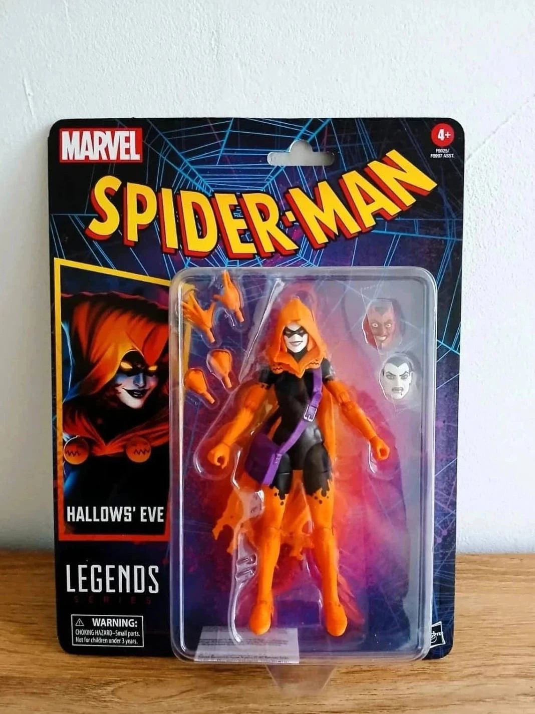 Figurine Marvel Legends Series Retro 15cm Hallows' Eve